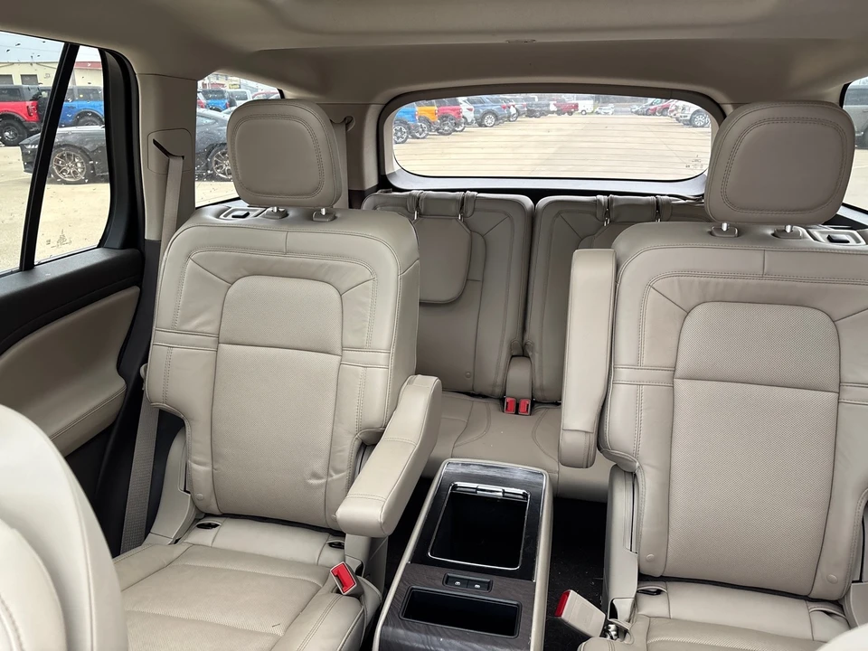 2023 Lincoln Aviator 2nd Gen - Image 16 of 19