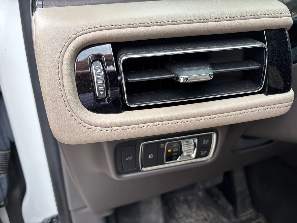 2023 Lincoln Aviator 2nd Gen - Image 9 of 19