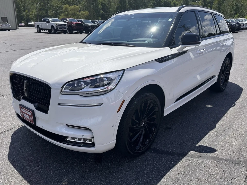 2023 Lincoln Aviator 2nd Gen - Image 2 of 21