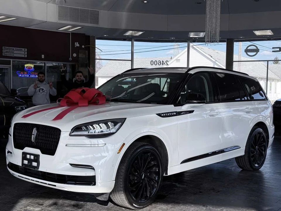 2023 Lincoln Aviator 2nd Gen - Image 2 of 21