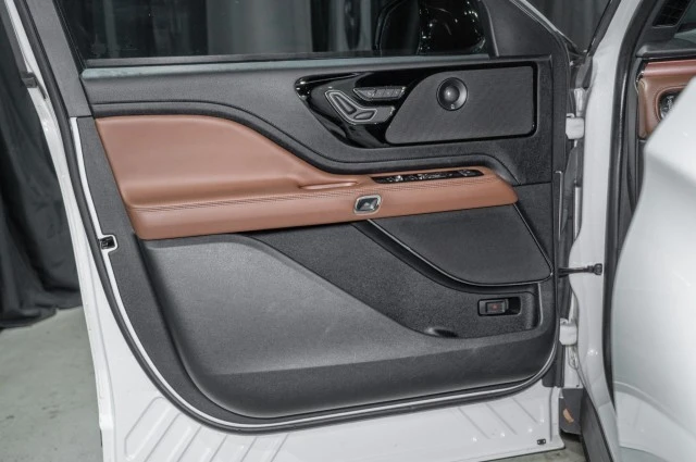 2023 Lincoln Aviator 2nd Gen - Image 10 of 12