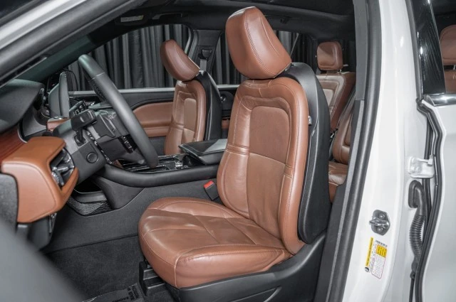 2023 Lincoln Aviator 2nd Gen - Image 11 of 12