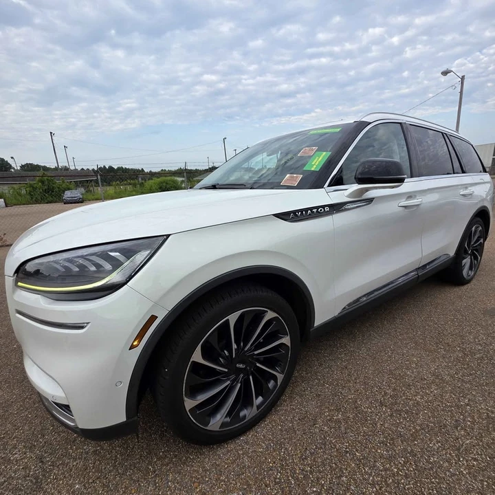 2023 Lincoln Aviator 2nd Gen - Image 3 of 12