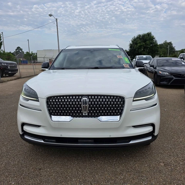 2023 Lincoln Aviator 2nd Gen - Image 4 of 12