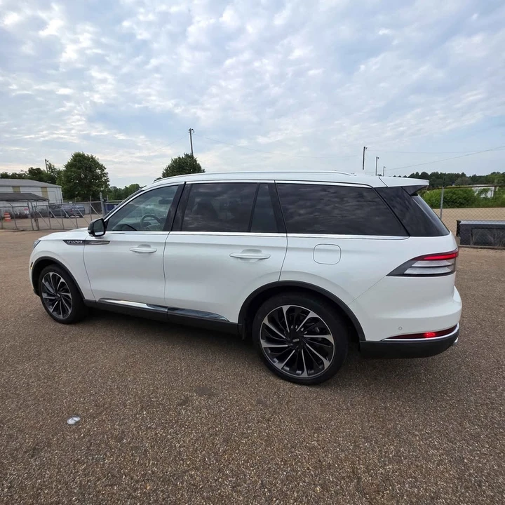 2023 Lincoln Aviator 2nd Gen - Image 5 of 12