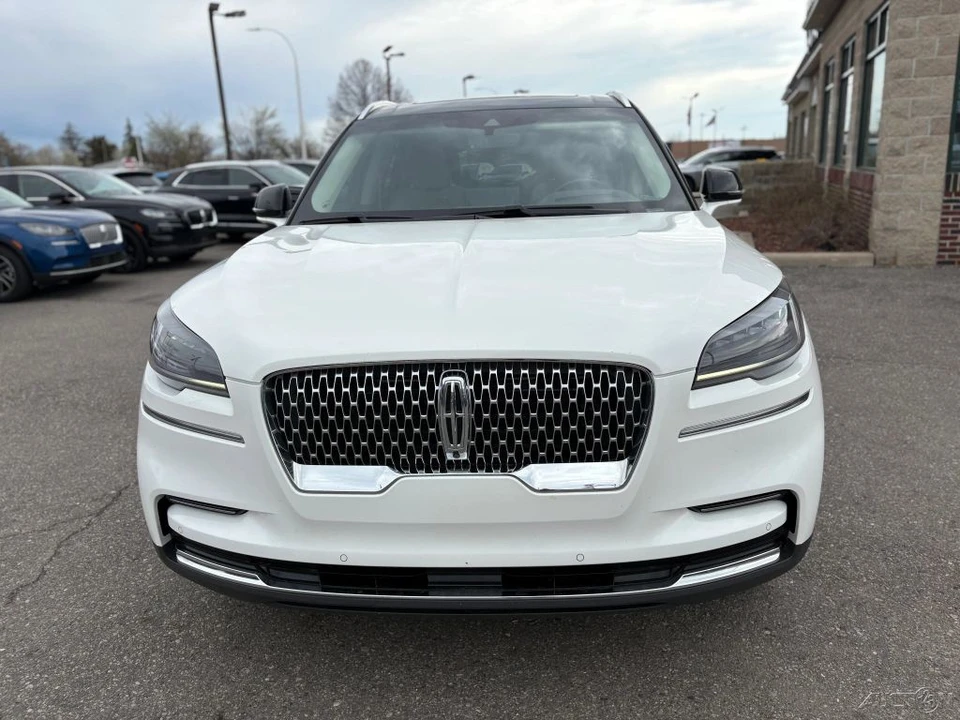 2023 Lincoln Aviator 2nd Gen - Image 2 of 24
