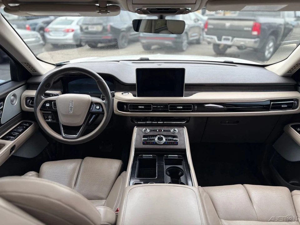 2023 Lincoln Aviator 2nd Gen - Image 9 of 24