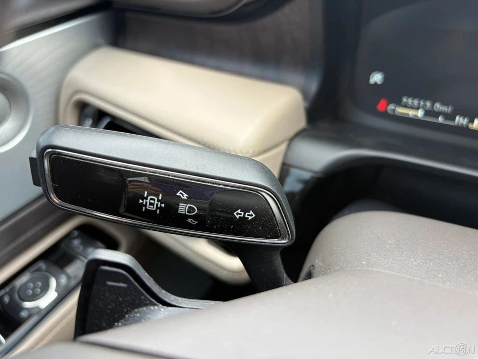 2023 Lincoln Aviator 2nd Gen - Image 19 of 24