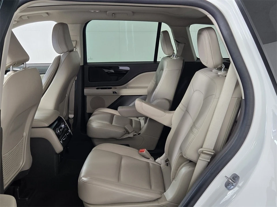 2023 Lincoln Aviator 2nd Gen - Image 9 of 12