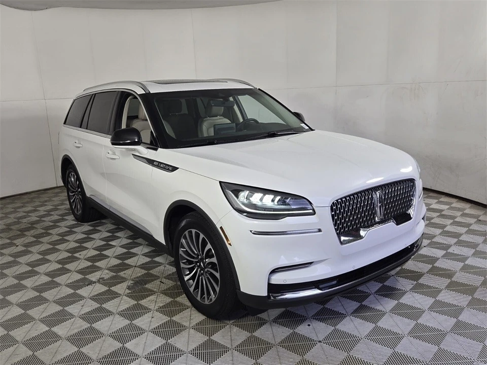 2023 Lincoln Aviator 2nd Gen - Image 2 of 12