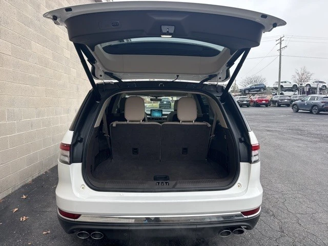 2023 Lincoln Aviator 2nd Gen - Image 10 of 12