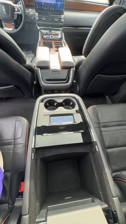 2023 Lincoln Continental - Image 13 of 17