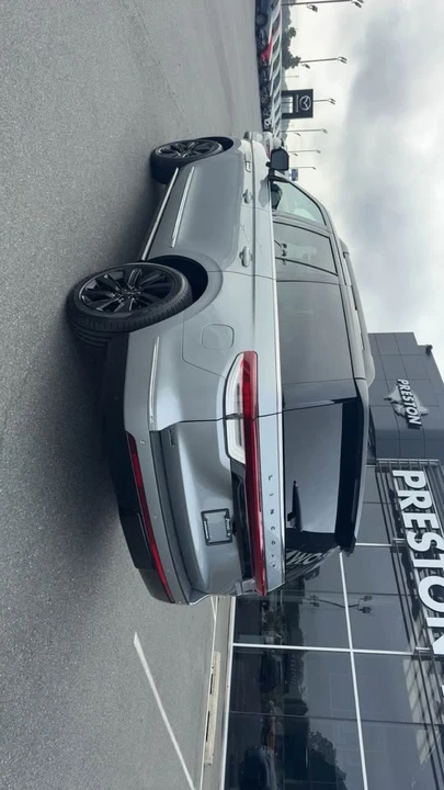 2023 Lincoln Continental - Image 3 of 17