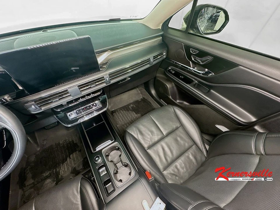 2023 Lincoln Corsair - Image 11 of 12