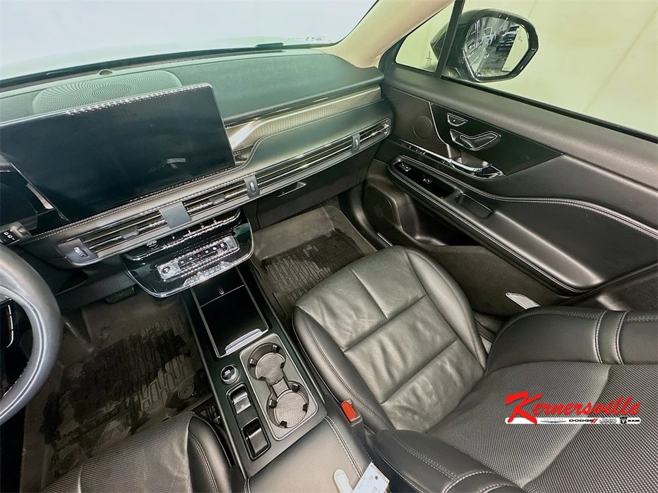 2023 Lincoln Corsair - Image 11 of 21