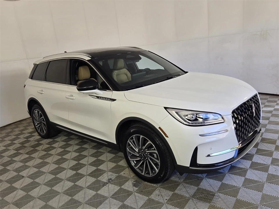 2023 Lincoln Corsair - Image 2 of 12