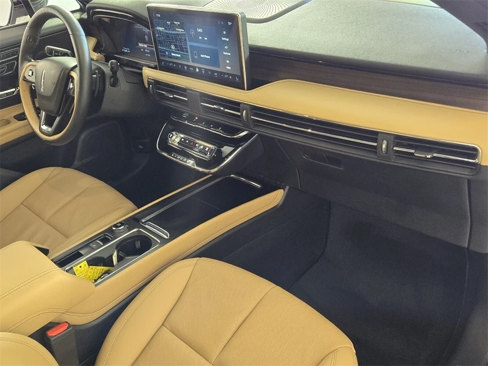 2023 Lincoln Corsair - Image 14 of 21