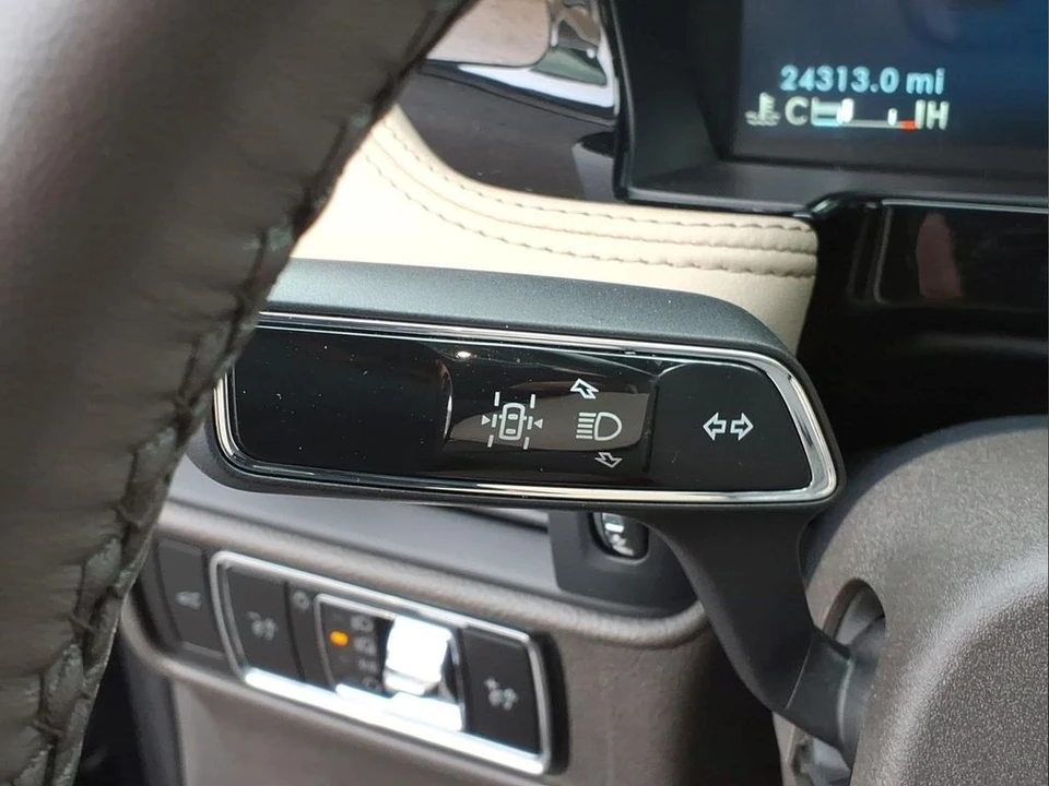2023 Lincoln Corsair - Image 17 of 21