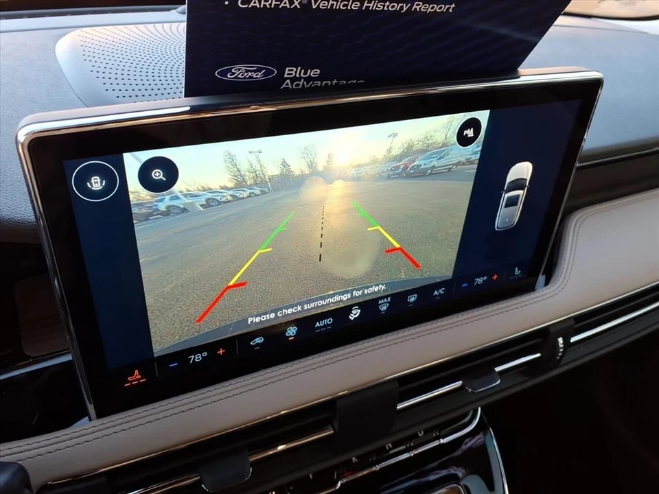 2023 Lincoln Corsair - Image 10 of 21