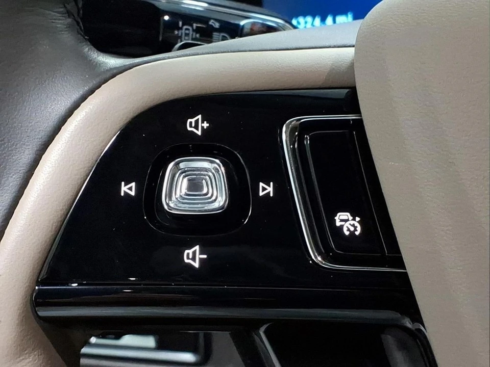 2023 Lincoln Corsair - Image 18 of 25