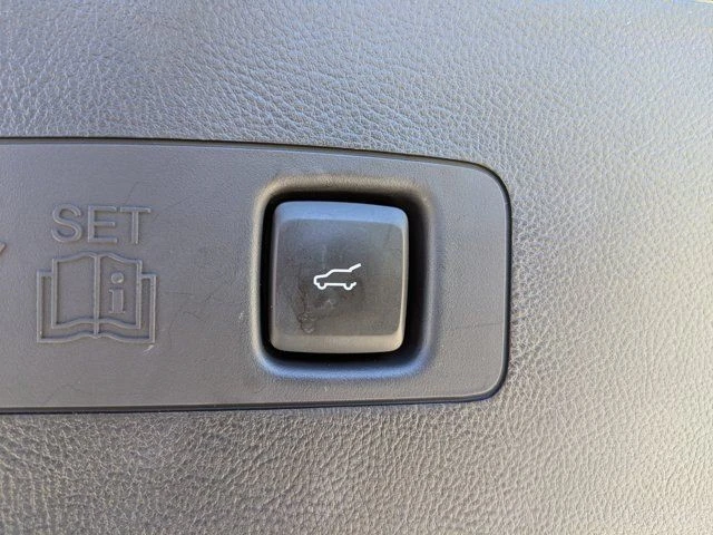 2023 Lincoln Corsair - Image 19 of 21