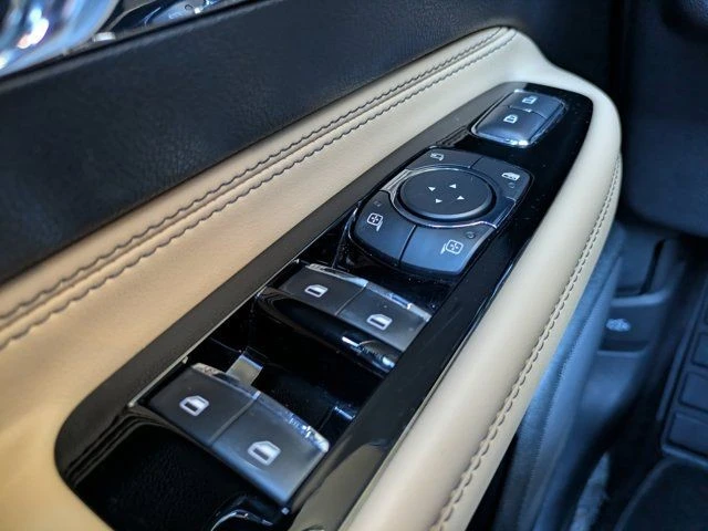 2023 Lincoln Corsair - Image 21 of 21