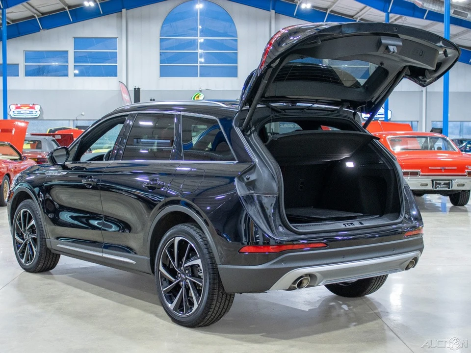 2023 Lincoln Corsair - Image 15 of 21