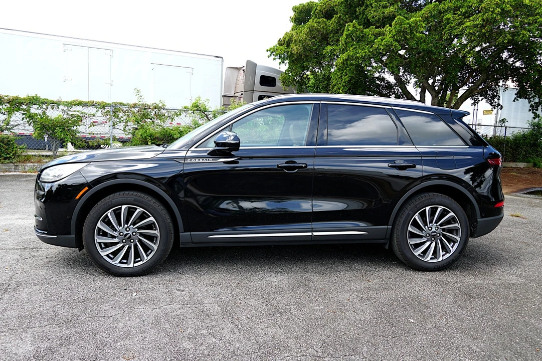 2023 Lincoln Corsair - Image 12 of 31