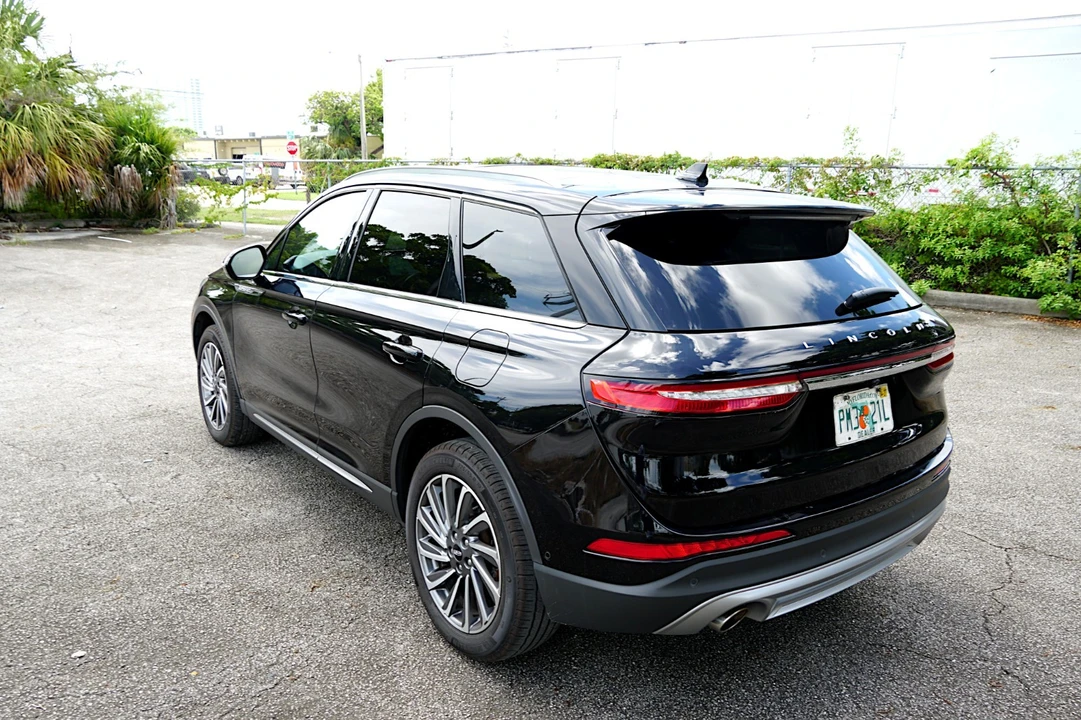 2023 Lincoln Corsair - Image 19 of 31
