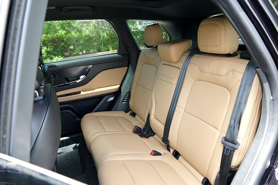 2023 Lincoln Corsair - Image 25 of 31