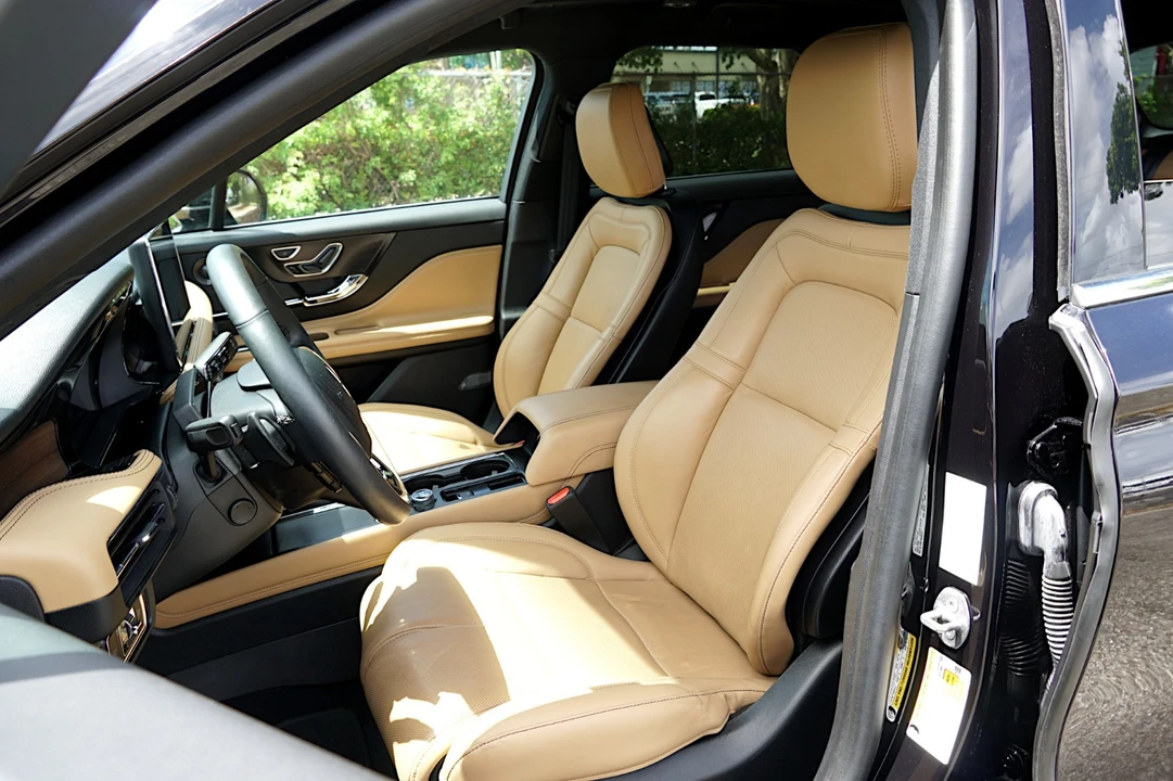 2023 Lincoln Corsair - Image 22 of 31