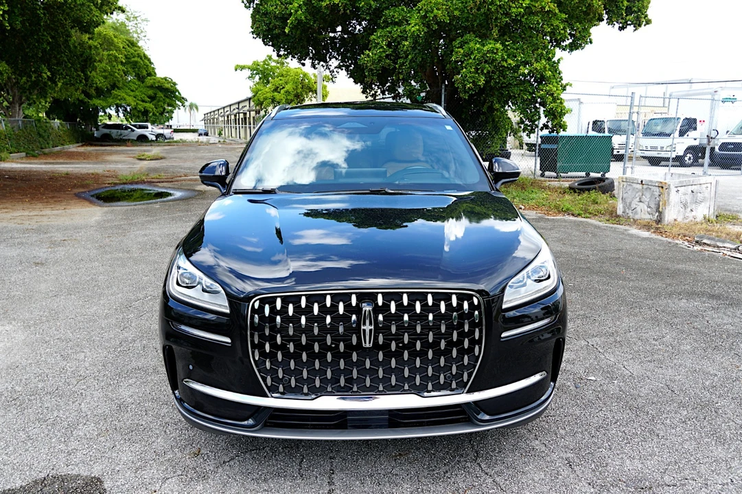 2023 Lincoln Corsair - Image 16 of 31
