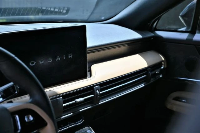 2023 Lincoln Corsair - Image 10 of 22