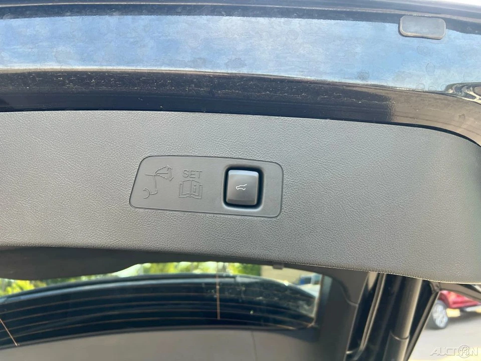 2023 Lincoln Corsair - Image 14 of 21