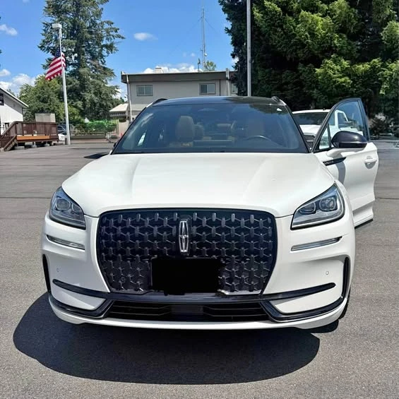 2023 Lincoln Corsair - Image 1 of 1
