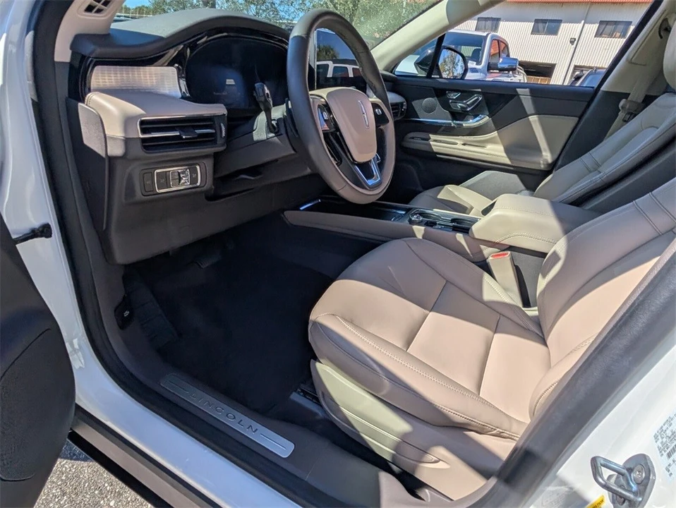 2023 Lincoln Corsair - Image 11 of 12