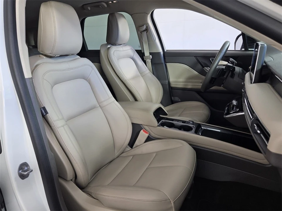 2023 Lincoln Corsair - Image 14 of 21