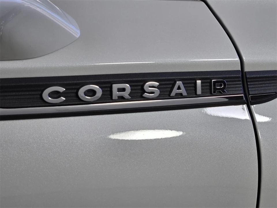 2023 Lincoln Corsair - Image 16 of 21
