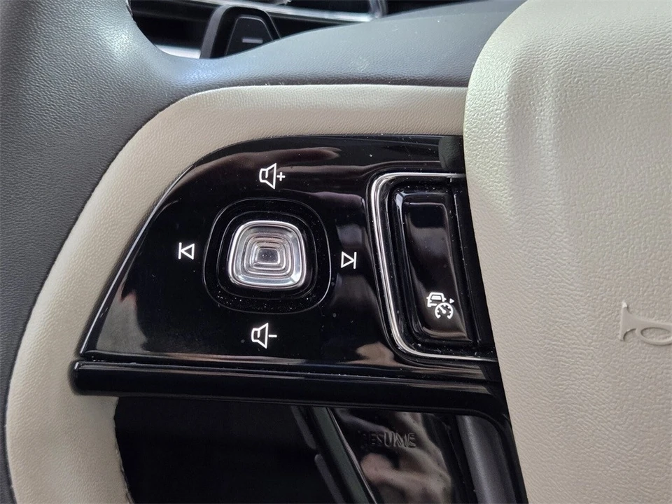 2023 Lincoln Corsair - Image 21 of 21