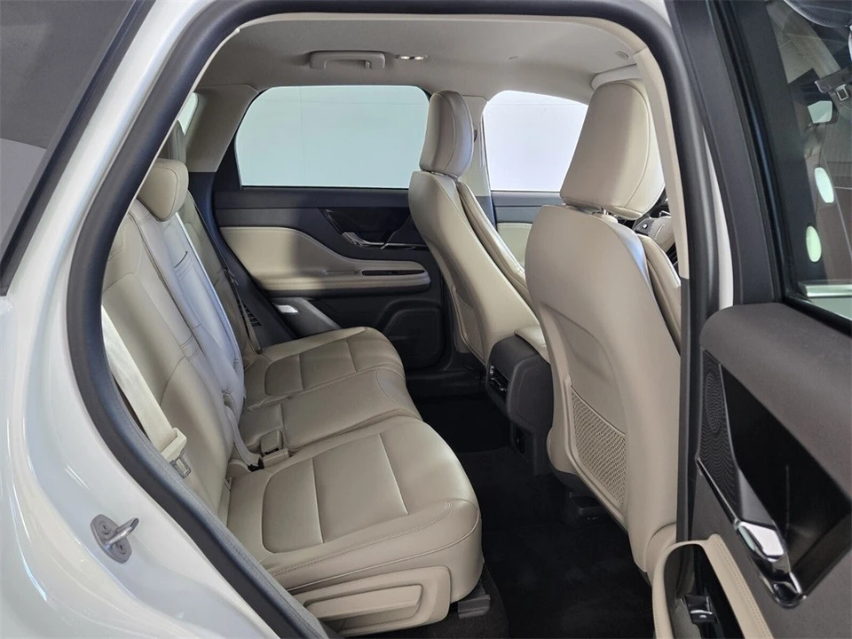 2023 Lincoln Corsair - Image 12 of 21