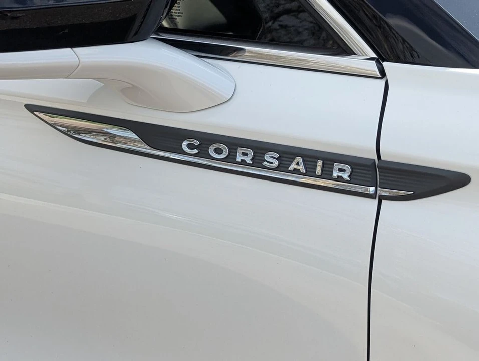 2023 Lincoln Corsair - Image 10 of 21