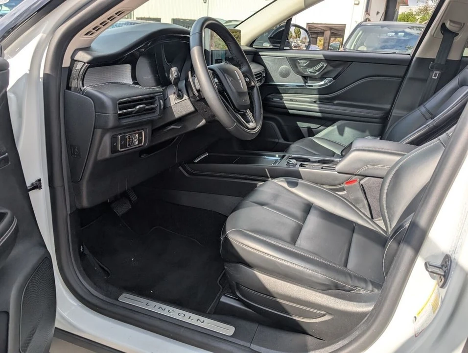 2023 Lincoln Corsair - Image 12 of 21