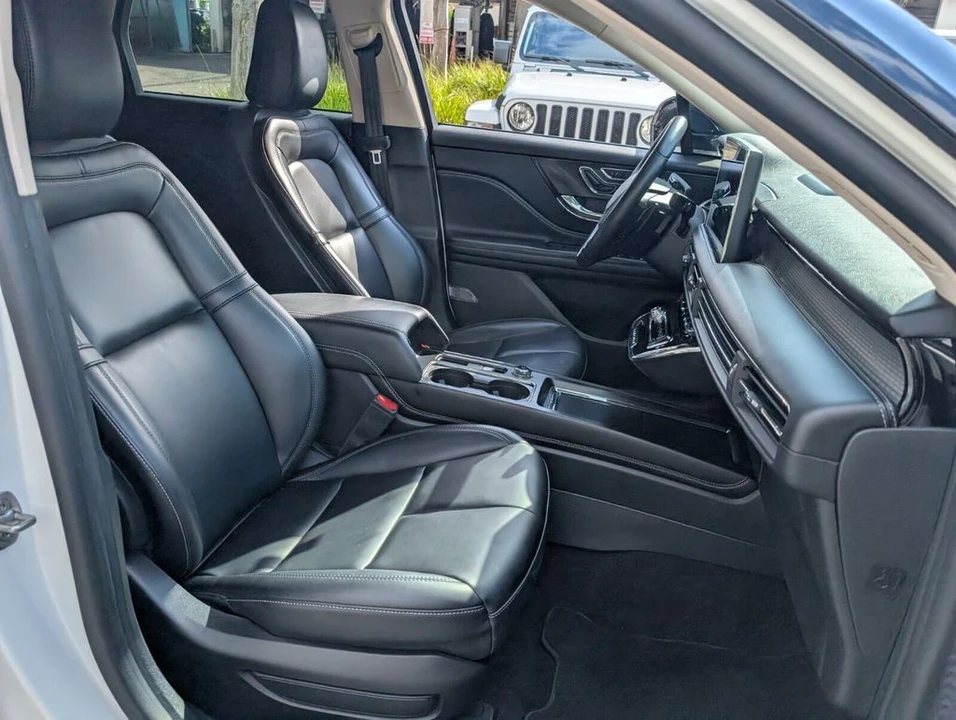 2023 Lincoln Corsair - Image 17 of 21