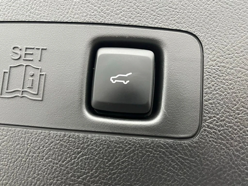 2023 Lincoln Corsair - Image 10 of 12
