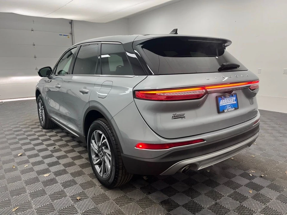 2023 Lincoln Corsair - Image 11 of 12