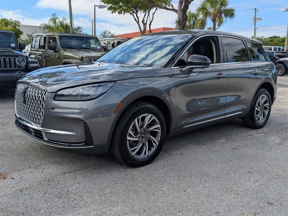 2023 Lincoln Corsair - Image 4 of 12