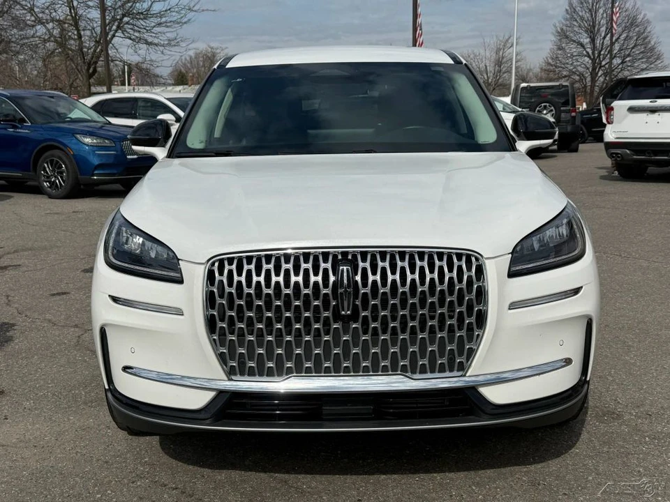 2023 Lincoln Corsair - Image 2 of 12