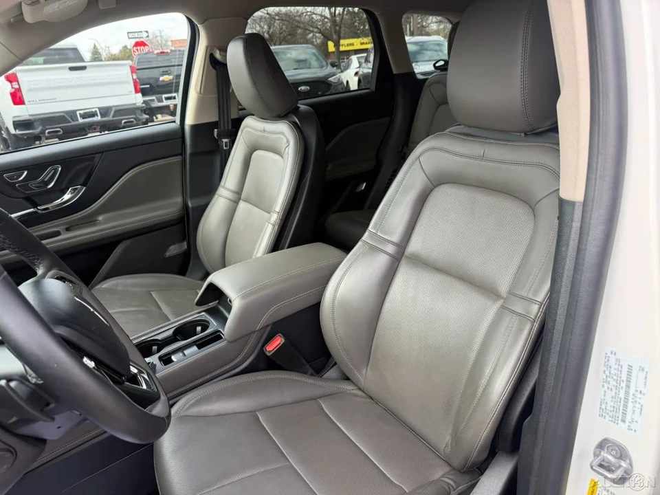 2023 Lincoln Corsair - Image 15 of 21