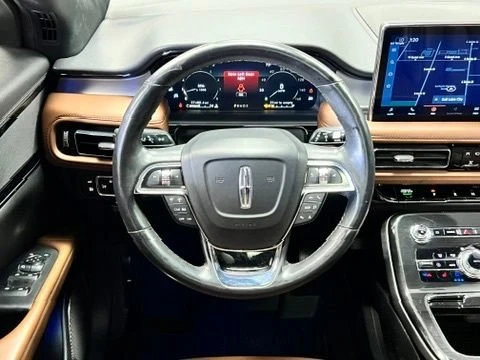 2023 Lincoln Nautilus - Image 17 of 18