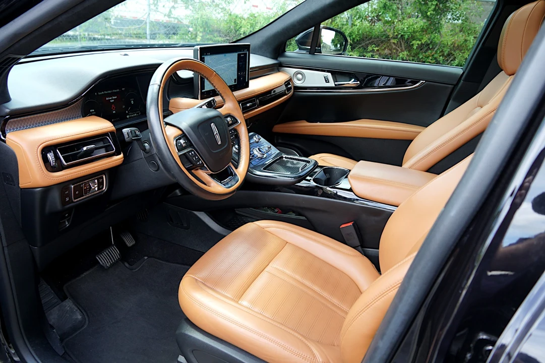 2023 Lincoln Nautilus - Image 18 of 31